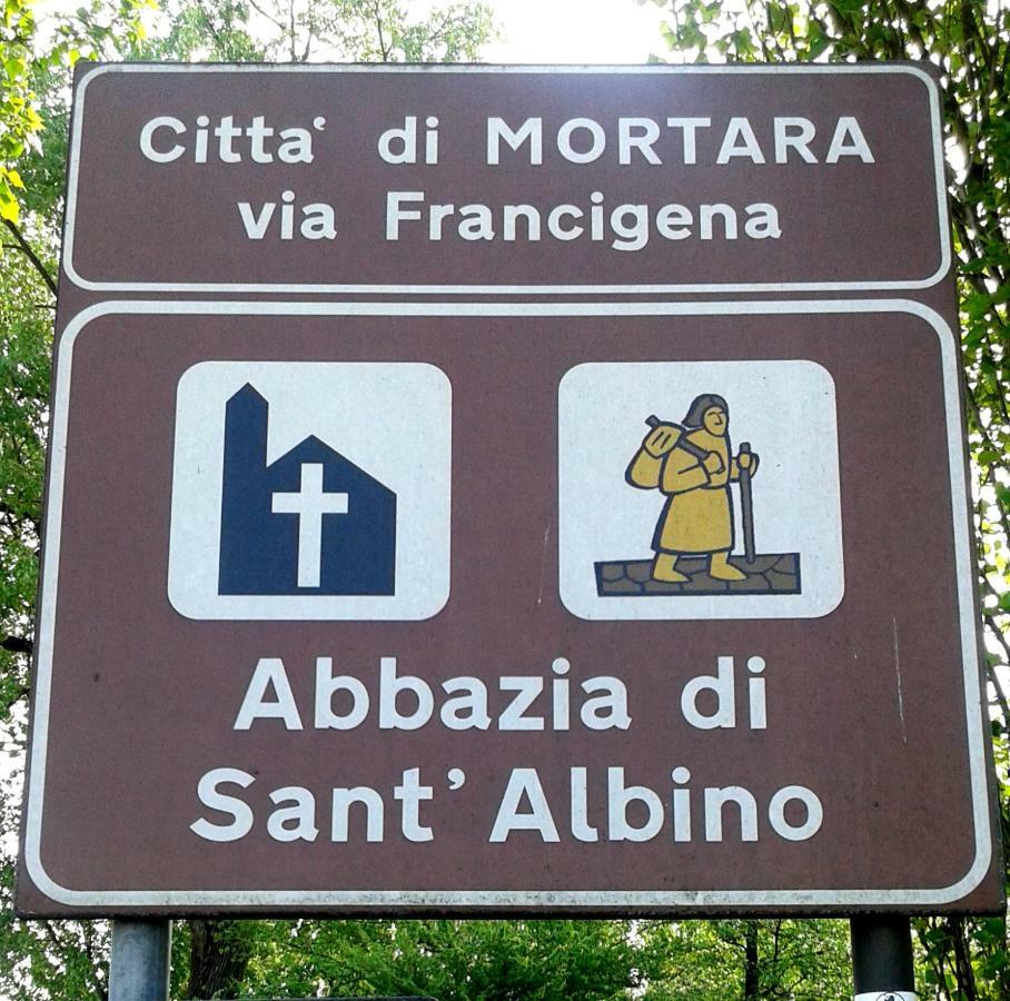 B&B Antica Corte Lombarda Mortara Bagian luar foto